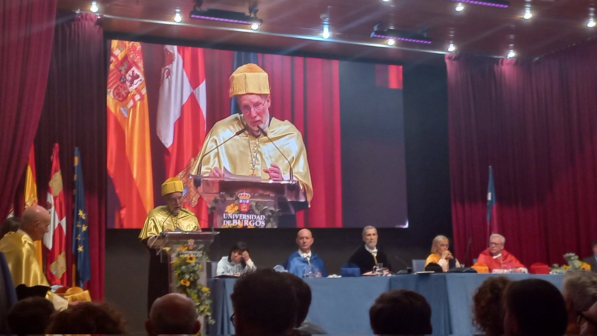 MarinaSanMart13's tweet photo. Dr. D. Diego Gracia Guillen, Catedrático de Historia de la Mecina en la #UCM y referente mundial en #bioetica. Nuevo Doctor Honoris Causa por la Universidad de Burgos #UBU. @UBUEstudiantes @UBUCultura @actualidadUBU @IUSfulUBU https://t.co/W8buLcfJ6T