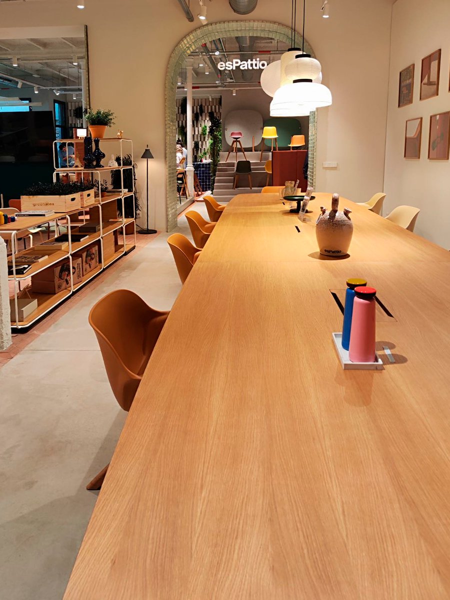 OfidismaSa's tweet photo. Nuevo showroom de esPattio en Barcelona!
Estamos encantados de haber participado en la inauguración del showroom de esPattio con las últimas novedades de Forma 5. 

¡Gracias por la invitación! 🙌

#Ofidisma #Forma5 #esPattio #Barcelona #MobiliarioDeOficina https://t.co/2r6eSwMhfk