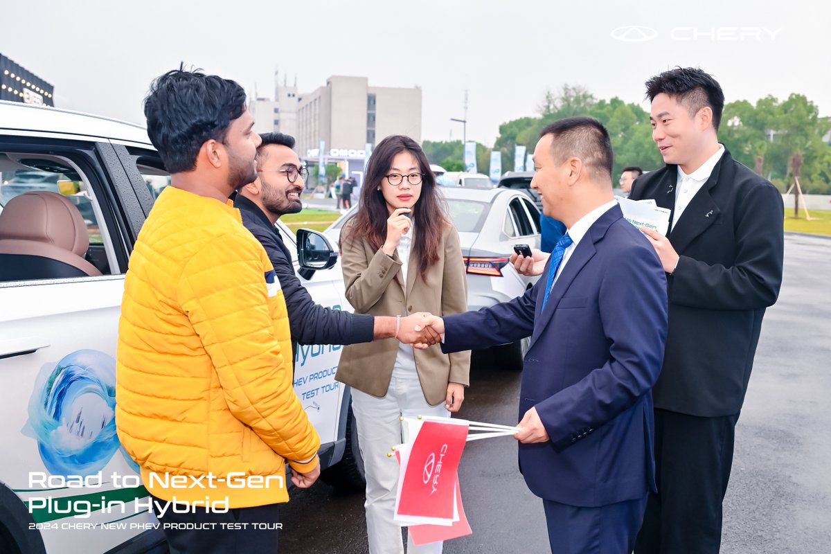CheryTurkiye1's tweet photo. Doğanın merkezinden başlayıp Wuhu'daki kutlamaya kadar, 2024 Chery Yeni PHEV Test Turu, doğaya, aileye ve sürdürülebilir bir geleceğe verilen önem ile devam ediyor.
#Tiggo9PHEV #Arrizo8PHEV #CheryPHEV #PlugInHybrid #TestTuru #CheryDeneyimi #BizimİçinGelecekİçin https://t.co/jW7zHwv5Re