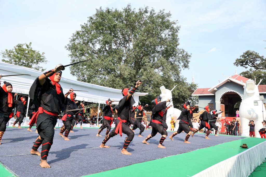 rsapam's tweet photo. Attended the festival of Mera Hou Chongba -2024 , a traditional Manipuri  festival that celebrates the unity and brotherhood among the people of Manipur .
May this auspicious occasion bring  joy, prosperity, and harmony to all the people of Manipur .
@narendramodi
@NBirenSingh https://t.co/u7qG1D8nRA