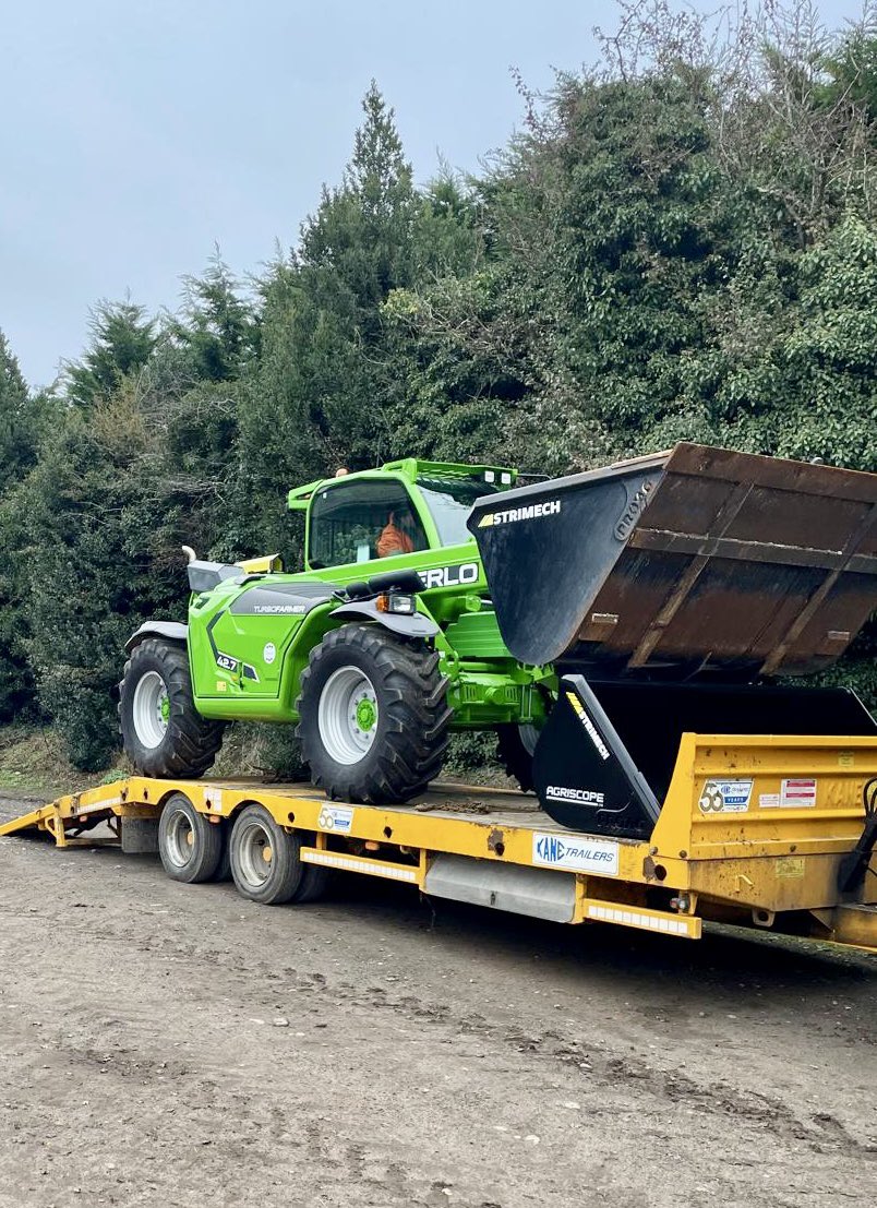 Agriscopeltd's tweet photo. Here is our Merlo TF42.7 heading out for a demo in Lincolnshire.
#merlo #agriscope #telehandler #britishfarming https://t.co/3OL8U8RwBb