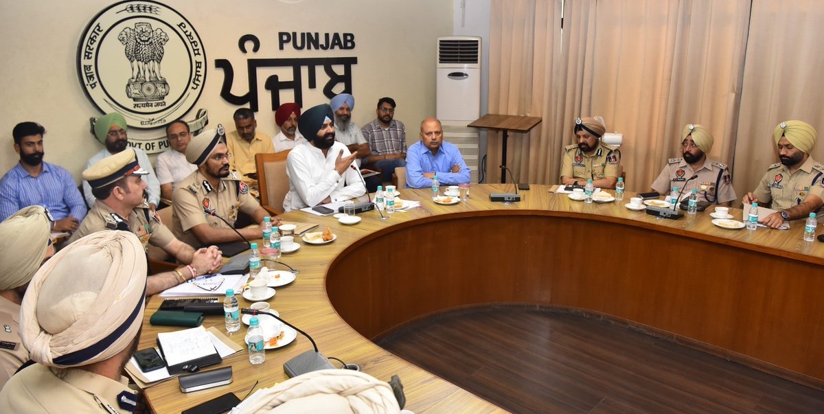 Punjab's prisons to get a high-tech security boost! 

Punjab govt under the able guiding of <a href="/BhagwantMann/">Bhagwant Mann</a> is pushing for AI-based technology and ultra-modern upgrades to boost prison security, aiming for crime-free &amp; mobile-free facilities. 

Jail Minister @LaljitBhullar informed