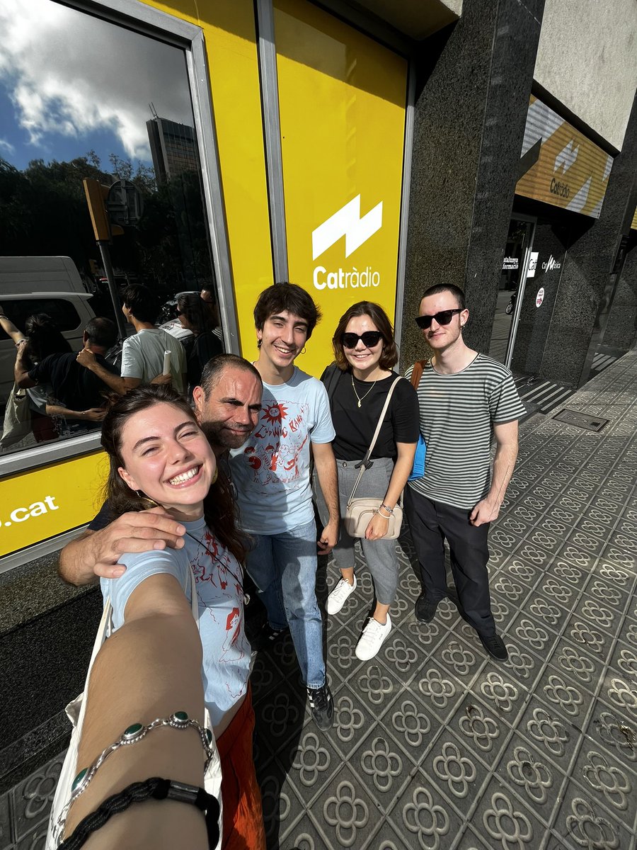 Ahir vam estar xerrant a <a href="/manscatradio/">Mans</a> amb el nostre estimadíssim <a href="/quimrutllant/">quim rutllant 🎗</a> !!

#Mans3cat