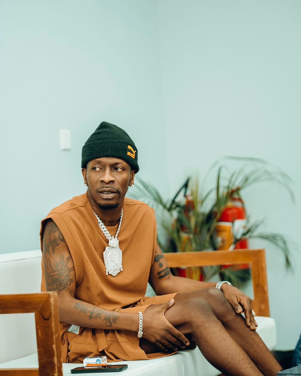 🎶Dancehall King inna de whole Ghana 🔥 

Happy birthday champion <a href="/shattawalegh/">SHATTA WALE</a> Bless up 🍾🎊🎉

#TV3GH