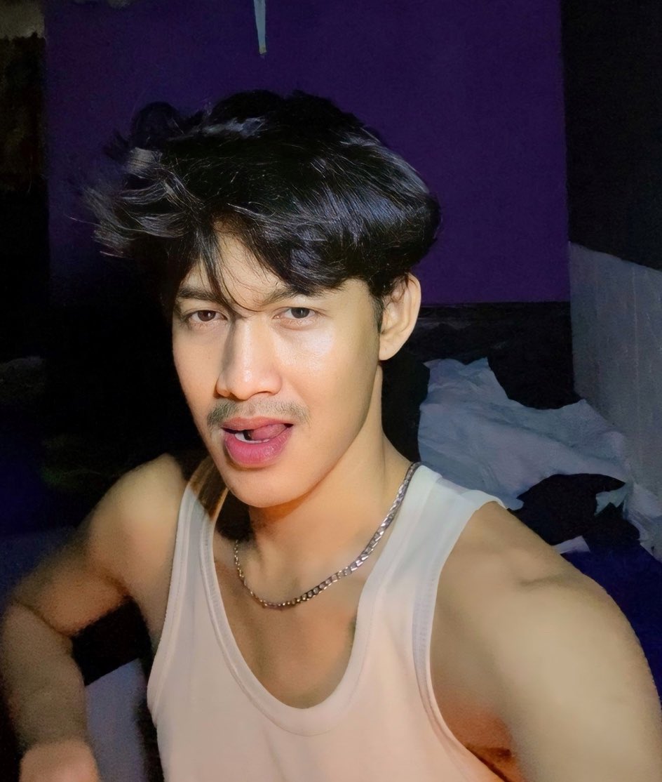 ♌️ Bantal Guling tweet media