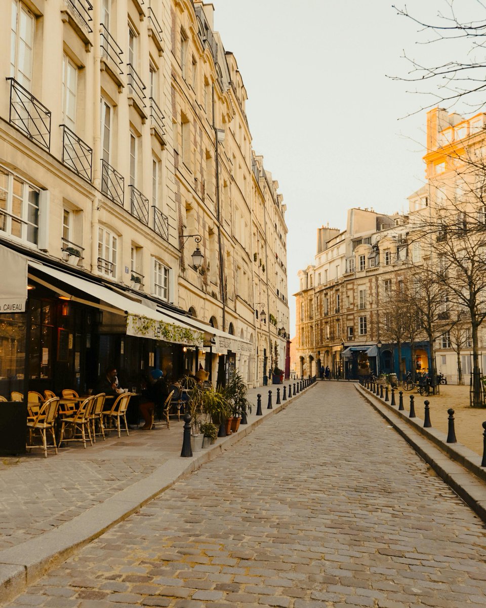 PostSnap's tweet image. Golden hues and crisp mornings 🍂 The beauty of autumn captured by @ylmzceline.

What do you love most about where you live at this time of year? Tell us in the comments or share with a photo by tagging us @postsnap.