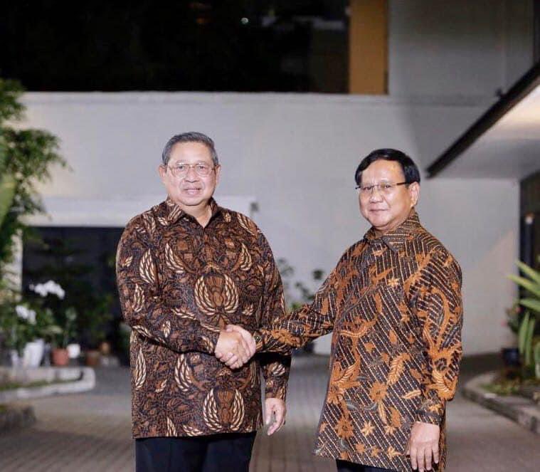 KIBCentre's tweet photo. Selamat Ulang Tahun kepada bapak presiden terpilih Republik Indonesia, Prabowo Subianto. Semoga mendapat perlindungan dan kesuksesan dalam mengemban amanah sebagai pemimpin kita semua pasca 20 Oktober nanti 🇮🇩

#KIBCentre https://t.co/a7zgDwbtp7