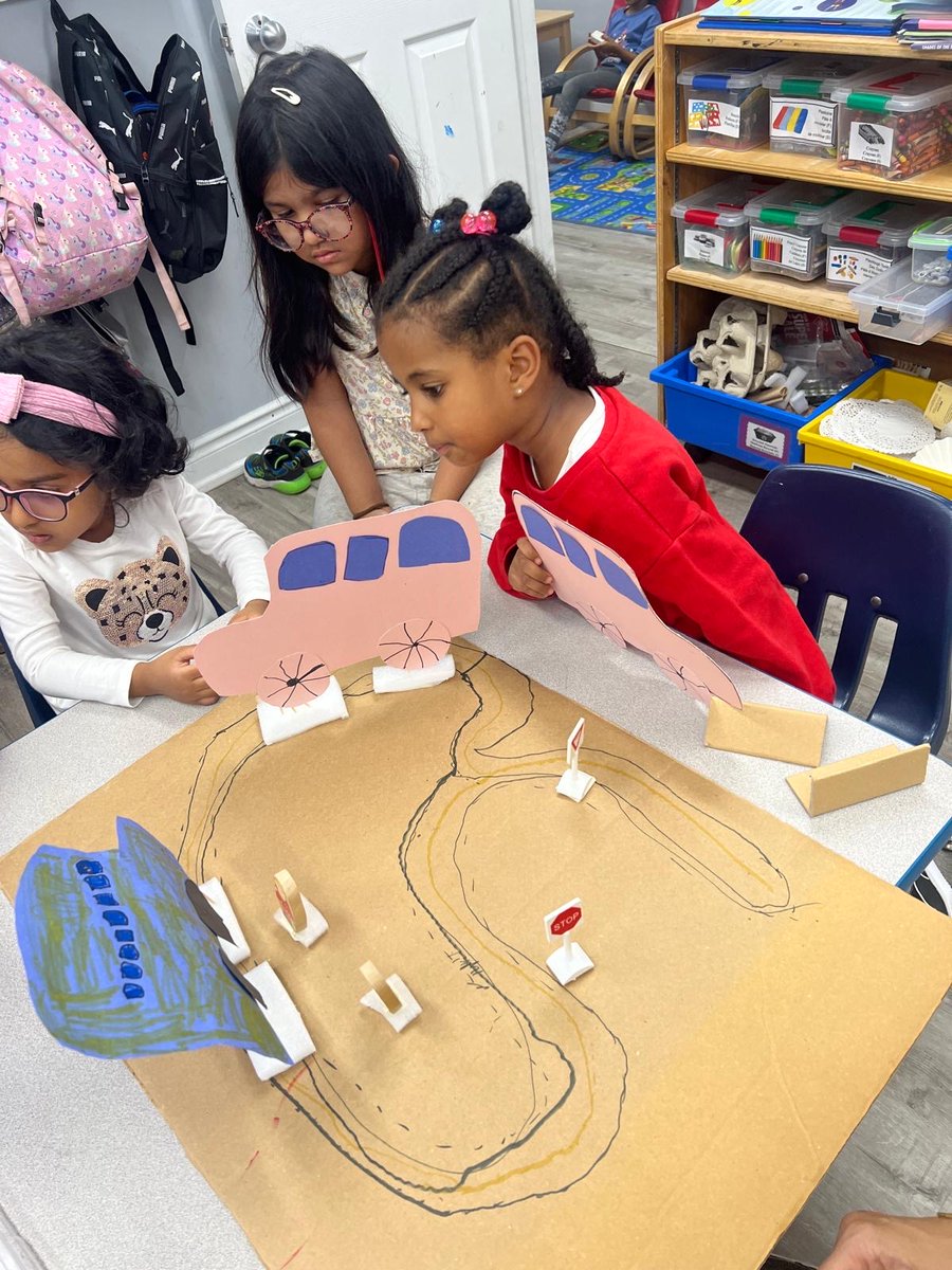 muppetschildren's tweet image. Kindergarteners put on their hard hats and got creative constructing their very own mini bus station! 

#BuildingFun #KindergartenCreativity #Teamwork #FutureArchitects #MuppetsOnMain #STEMLearning #HandsOnLearning #CreativeKids #BigIdeas #VVCS #VictoriaVillage