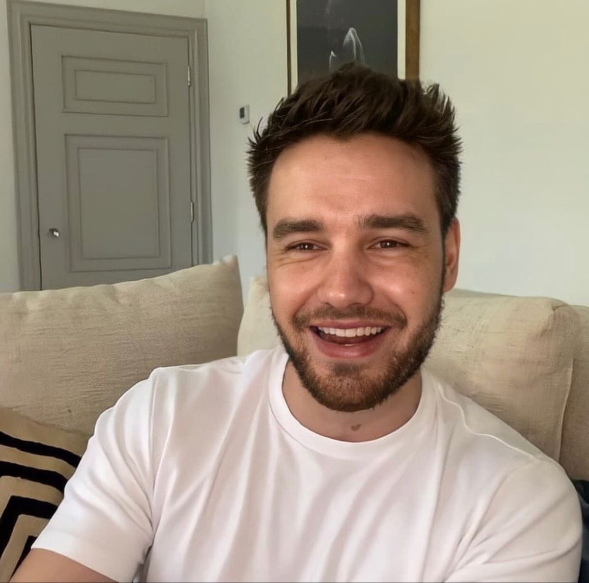 1DLiamPudding2's tweet photo. 今はただ笑ってるリアムでタイムラインを埋め尽くしたい。大好きだよ。 https://t.co/OZHT7ZENRX