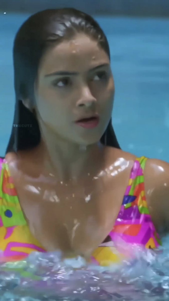 Anubama008's tweet photo. #VintageSimran 💋😻 
Sema Piece Simmu🤤😋😋😘😘 https://t.co/oVK0iIWBA8