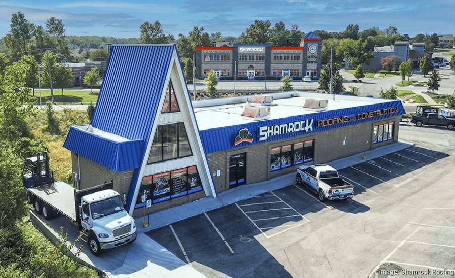 RoofContr's tweet image. Shamrock Roofing is suing Iowa regulators in federal district court over a law limiting contractors' ability to advise clients on insurance matters. The company cites First Amendment concerns.
 #Roofing #FreeSpeech #InsuranceLaw #Construction
brnw.ch/21wNRQu