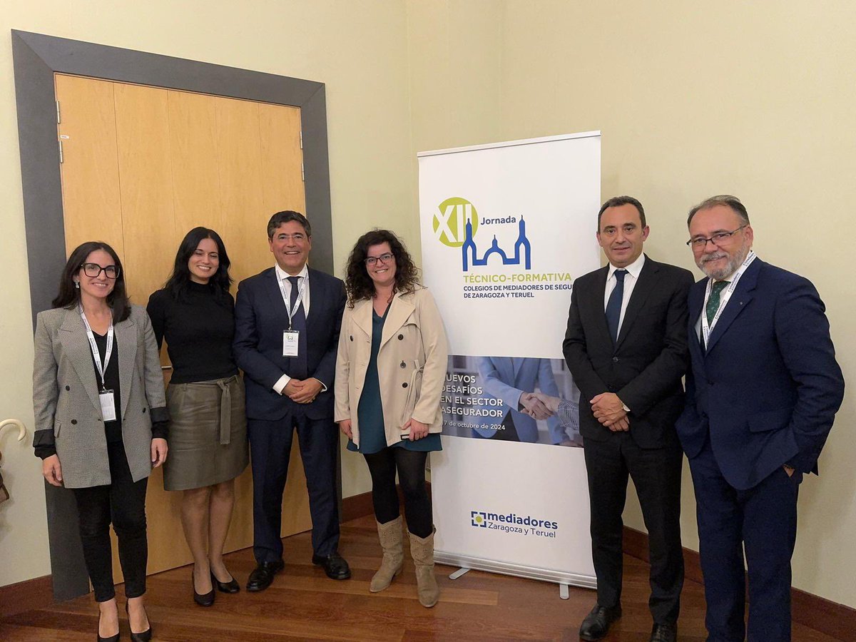 Hoy hemos estado en la #XIIJornadaFormativa del <a href="/MediadoresZgz/">Mediadores de Seguros de Zaragoza y Teruel</a> con <a href="/LSaezJauregui/">L. Sáez De Jáuregui</a> e @IratxeMazas Hablemos de desafíos del #sectorasegurador