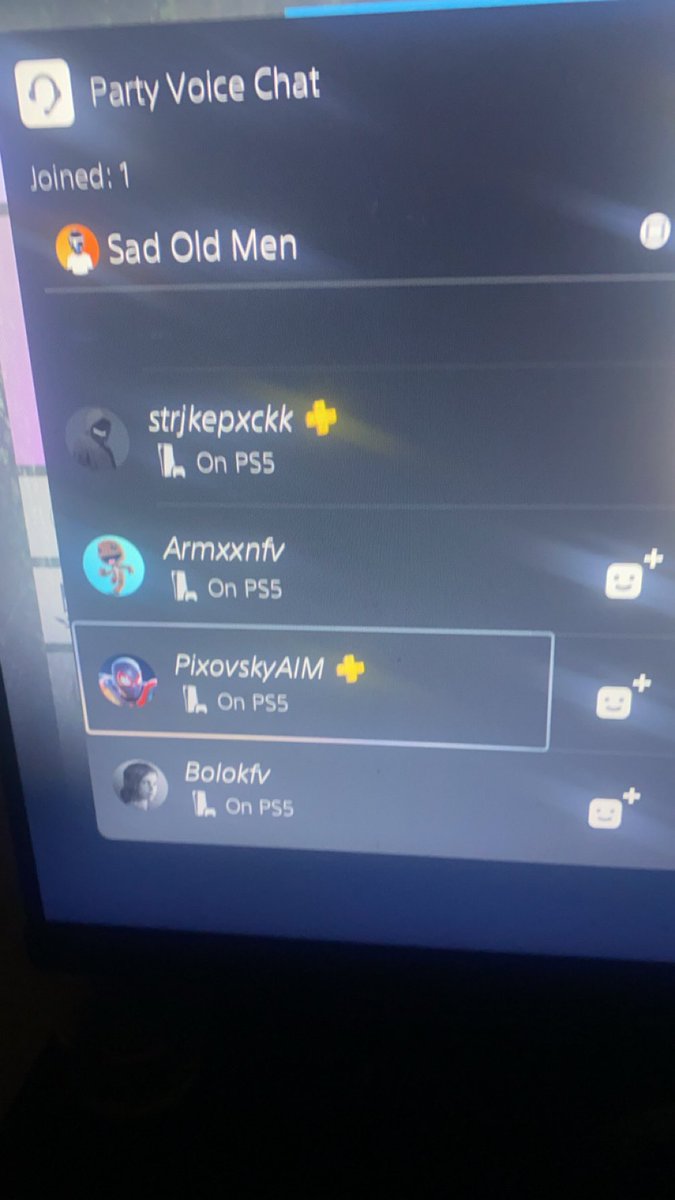 rexofnb's tweet image. Omfg in a party with pixo got a boner @Pixovsky_