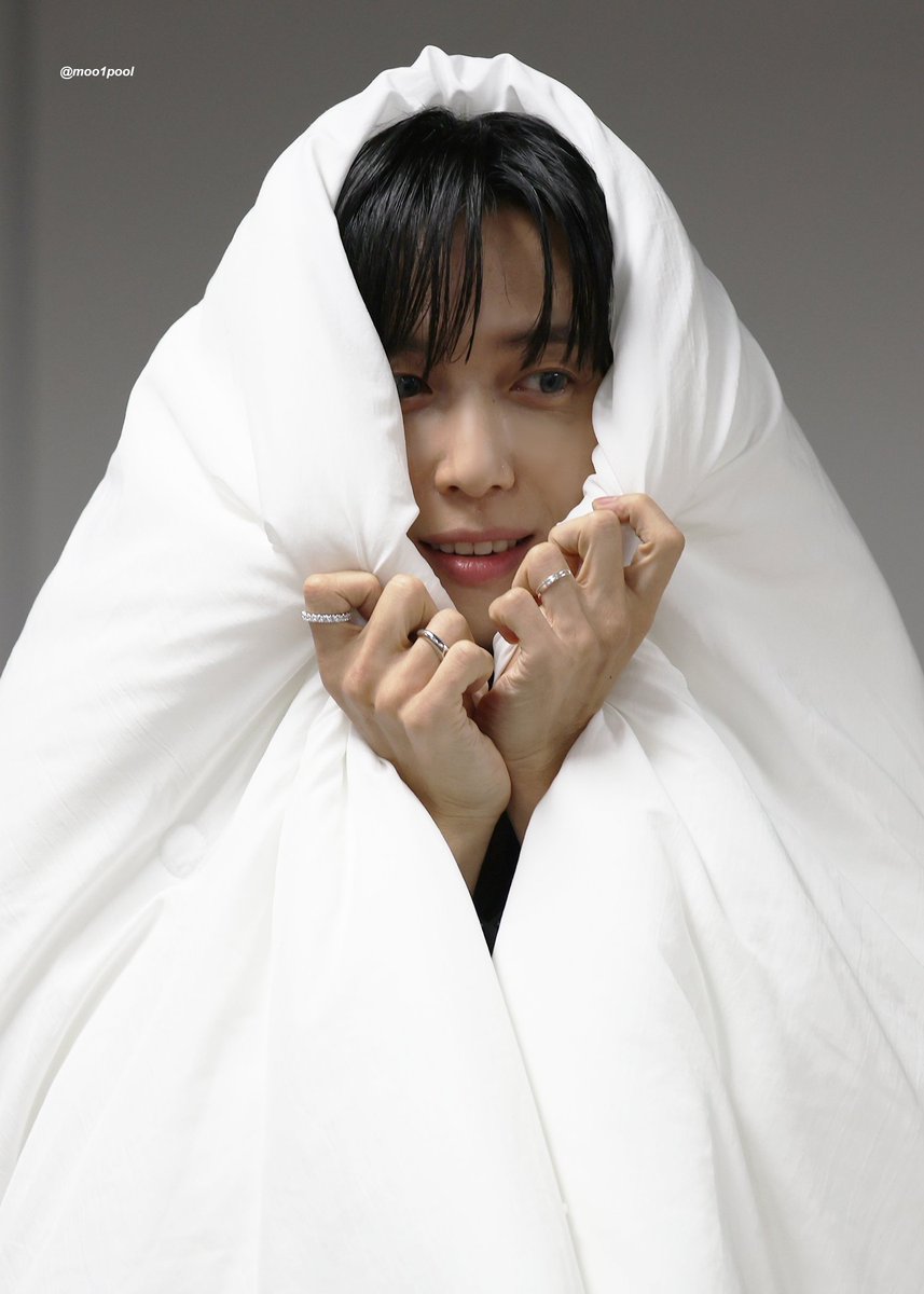 moo1pool's tweet photo. 241017 에버라인

정용화 업고 튈 사람 
저요

#정용화 https://t.co/08RXYZu2BJ