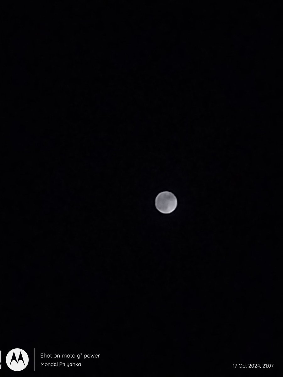 imPmondal's tweet photo. Our Luna 💙 

#supermoon2024 #huntersmoon #FullMoon #moon #sky #mobilephotography https://t.co/n0pzCXYxeX