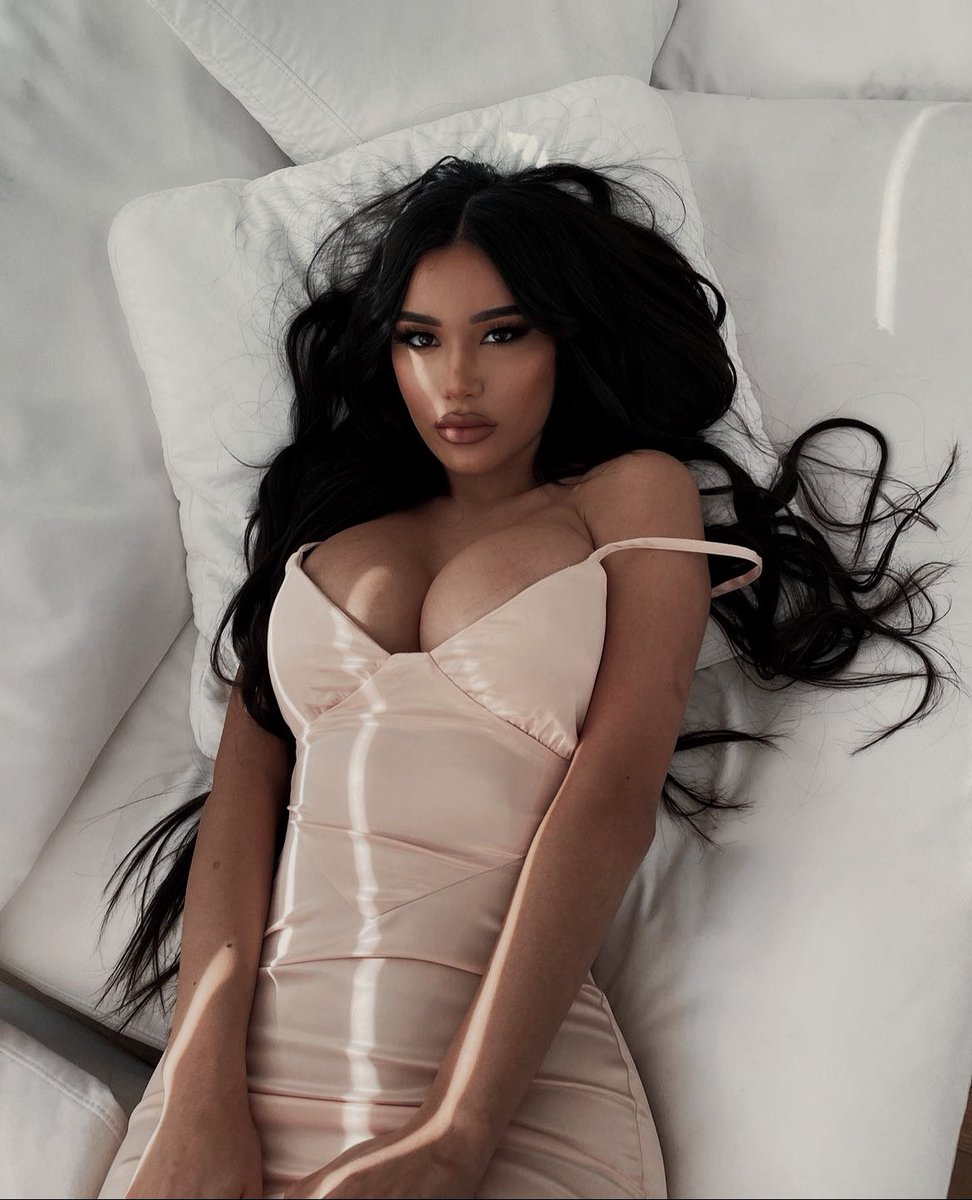 defiantsaint's tweet image. I want to fuck you on a full moon and make it into a ceremony for the universe.