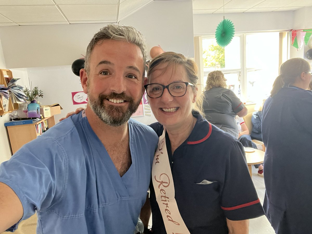 r_fergo10's tweet photo. Happy retirement to this absolute ICU legend @ElaineH89866972. The definition of what good leadership looks like. Steering our ICU @YSTeachingNHS through the good and the bad times all with compassion and professionalism and providing the calm amid the chaos. A true NHS great. https://t.co/cOOxPBSaV1