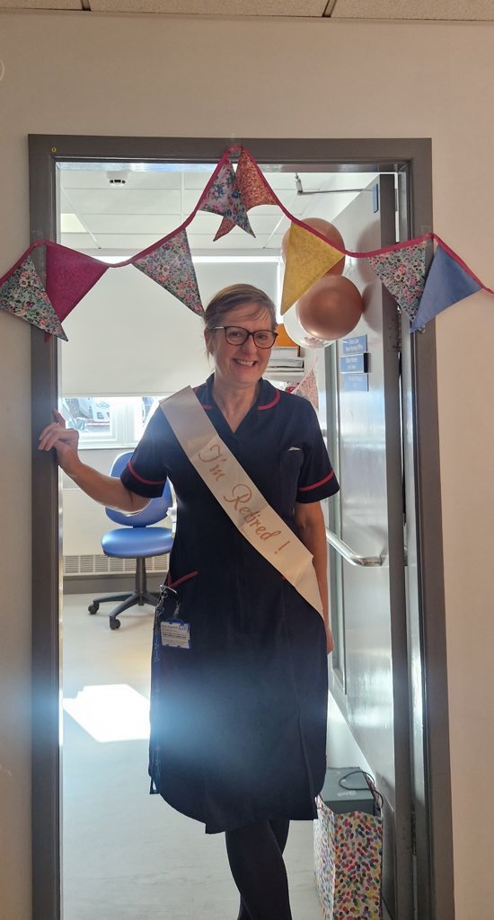 r_fergo10's tweet photo. Happy retirement to this absolute ICU legend @ElaineH89866972. The definition of what good leadership looks like. Steering our ICU @YSTeachingNHS through the good and the bad times all with compassion and professionalism and providing the calm amid the chaos. A true NHS great. https://t.co/cOOxPBSaV1