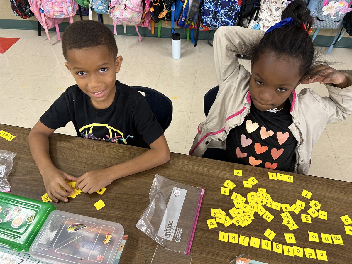Jennifer Aguilar (@aguilarlearning) on Twitter photo Thank you <a href="/NISDWernli/">Dr. Caroline Wernli Elementary School</a> PTA for helping make these word building cards! The students loved manipulating the sounds during phonics. <a href="/NISD/">Northside ISD</a> <a href="/nisdelemelar/">Elementary ELAR</a> Thank you <a href="/NISDWernli/">Dr. Caroline Wernli Elementary School</a> PTA for helping make these word building cards! The students loved manipulating the sounds during phonics. <a href="/NISD/">Northside ISD</a> <a href="/nisdelemelar/">Elementary ELAR</a>