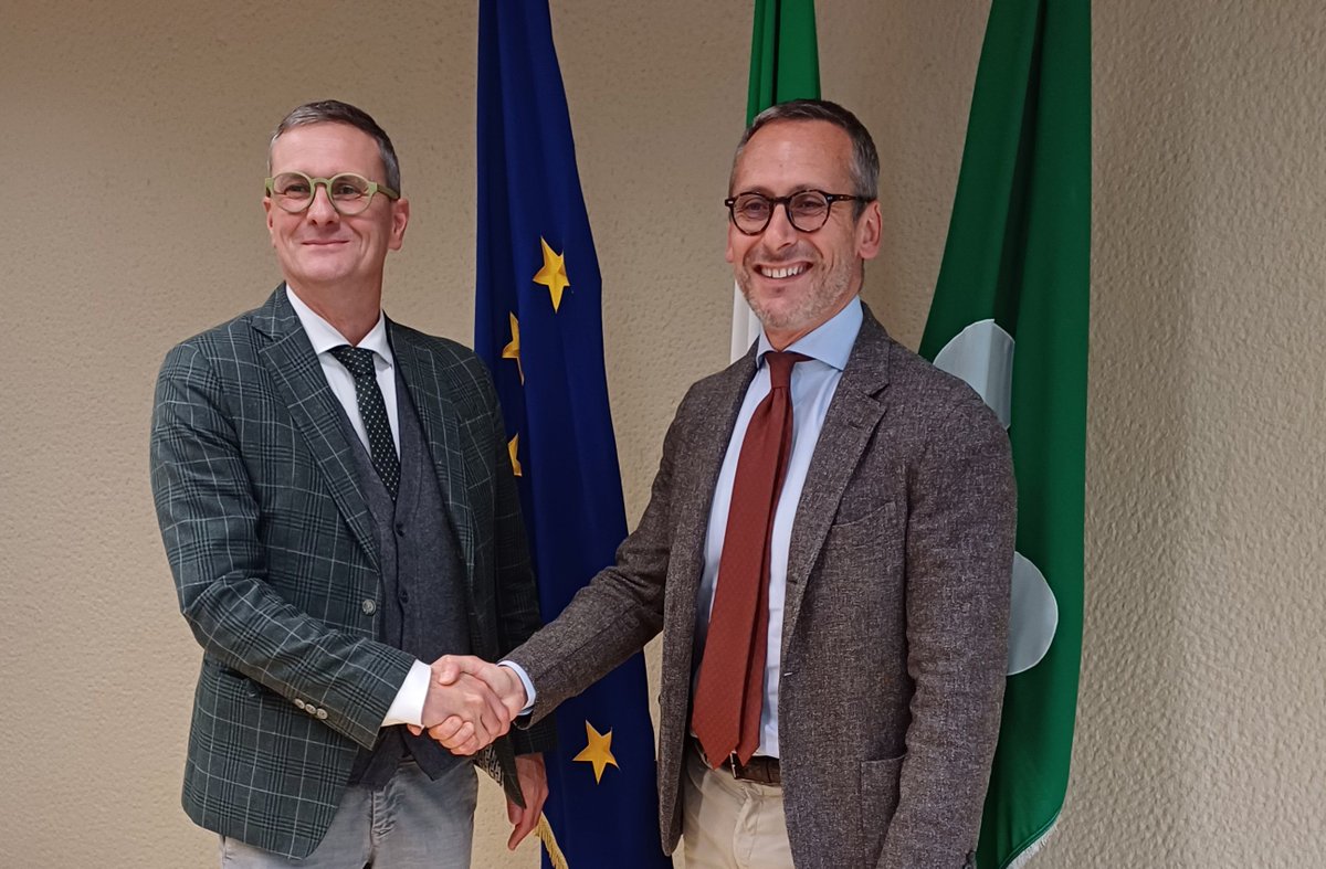 #autonomiadifferenziata: Governo e Regioni definiscono il “metodo”. È quanto emerso dalla relazione del Sottosegretario <a href="/mauropiazza__/">Mauro Piazza</a>  alla Commissione Autonomia, guidata da <a href="/GioMalanchini/">Giovanni Malanchini</a>.

Leggi su #LombardiaQuotidiano ⬇️
t.ly/cUdJ2