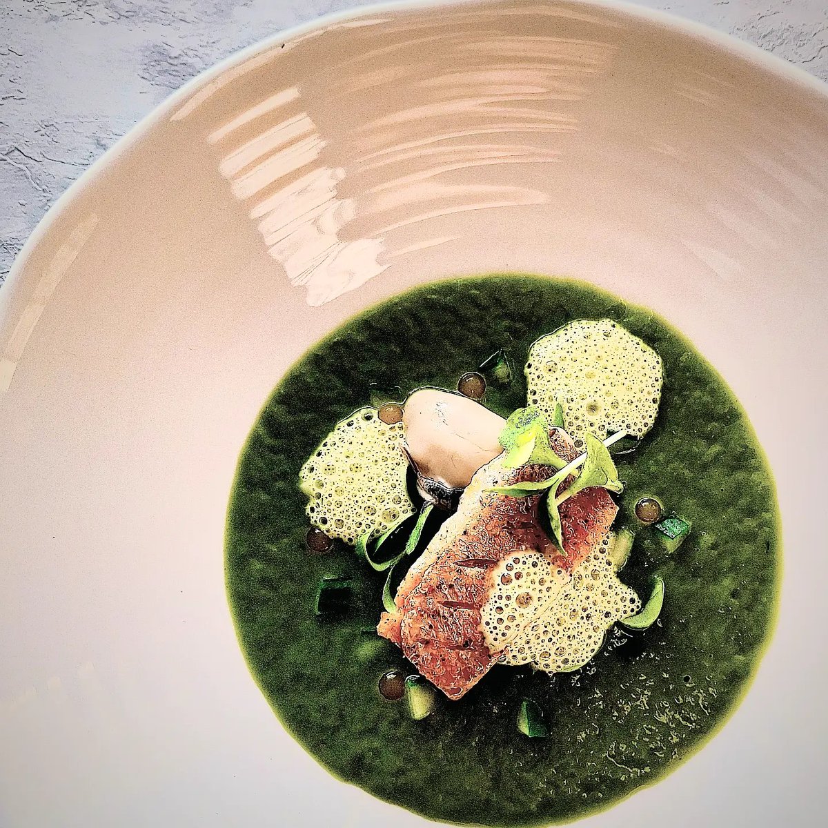 keepitcooking1's tweet photo. Here's a dish I cooked, combing an array of flavours of the sea. 
Red Mullet, Oyster, Cucumber, Borage Cress &amp; Aventurine Algae
#keepitcooking
#kitchensessions https://t.co/hAFW46xy4P