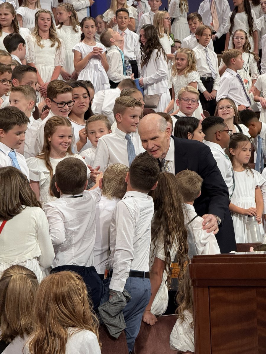 DaleGRenlund's tweet image. Earlier this month, at the end of the Saturday afternoon session of general conference, I was so enthralled by the children who sang so beautifully, I just wanted to thank each of them individually. This picture was captured of my attempt to do that. Unfortunately, I didn’t get…