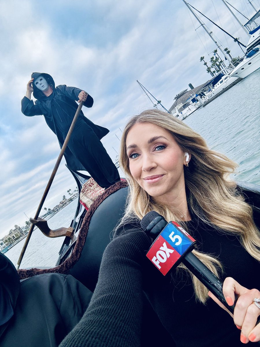 HeatherLakeFox5's tweet image. ‘Tis the season 👻. “A Haunting in Venice” themed gondola rides start Oct 27th (costumes encouraged).
Details on @fox5sandiego 
#sosandiego #fox5sandiego