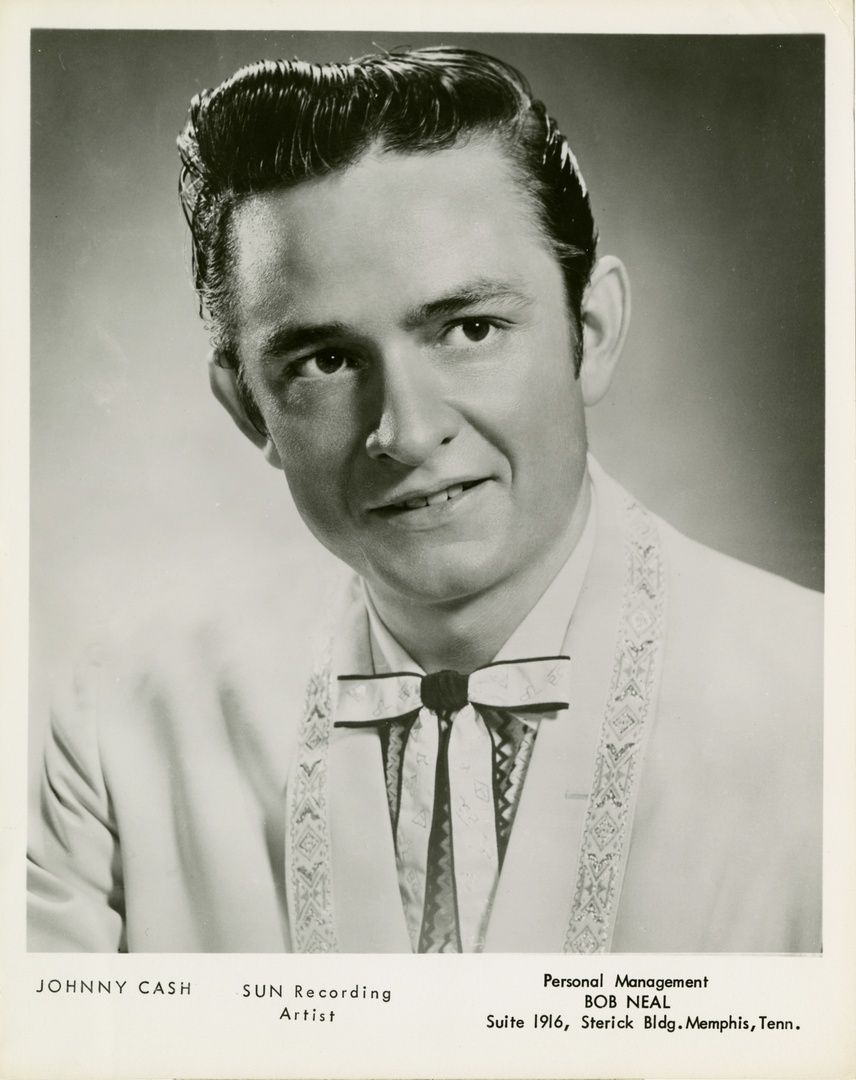 sunrecords's tweet photo. On October 17, 1954, Johnny Cash signed a record deal with Sun Records. What is your favorite Johnny Cash song of all time? πΆ Pre-order "The Original Sun Sound of Johnny Cash" available tomorrow here: https://t.co/jcw4ca2sUW #Cash70 https://t.co/3WG1rBot6K
