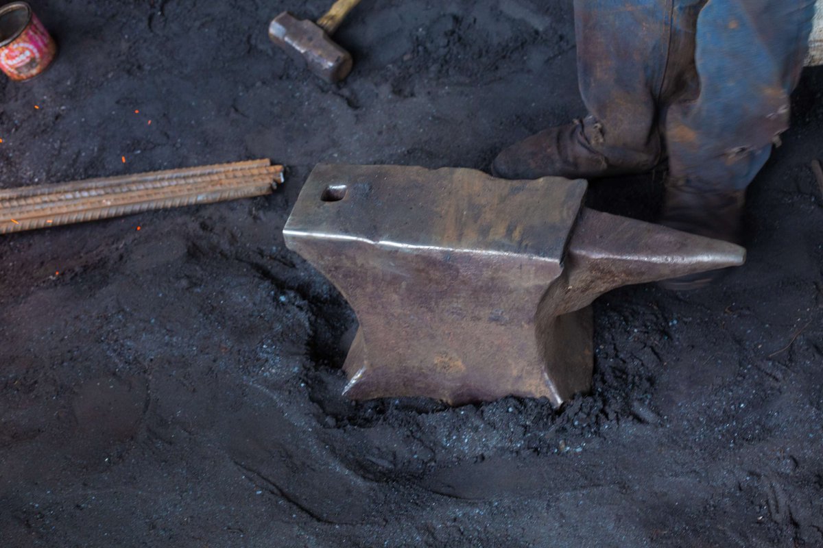 This week’s 🌟Project Spotlight🌟 features Valence Silayo’s project which documents the historic  smithing processes and knowledge from Kilimanjaro in #Tanzania. These images are a taste of the smithing practices being documented.

Read more: emkp.org/documentation-…