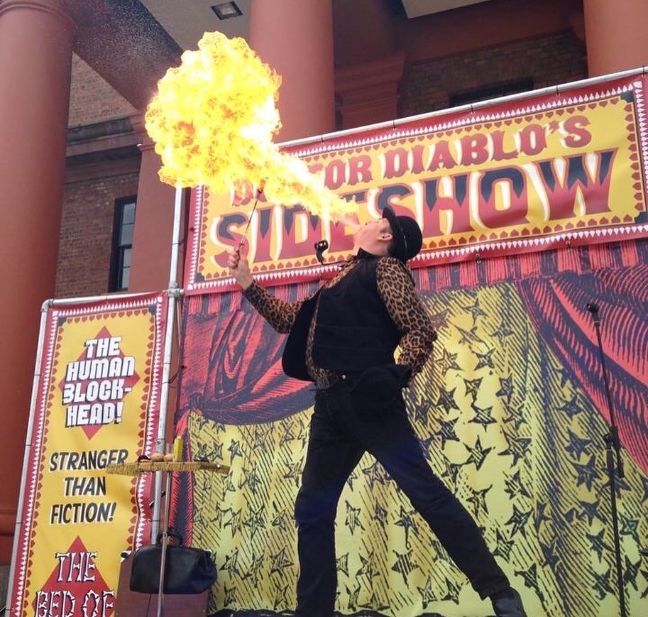 🎪Step right up and prepare to be astonished, startled and captivated! Doctor Diablo's Sideshow - the Carnival Macabre is on its way to Southport Pleasureland!

𝕸𝖊𝖝𝖎𝖈𝖆𝖓 𝕱𝖊𝖘𝖙𝖎𝖛𝖆𝖑 on the 2nd of November! 🌹💀🇲🇽