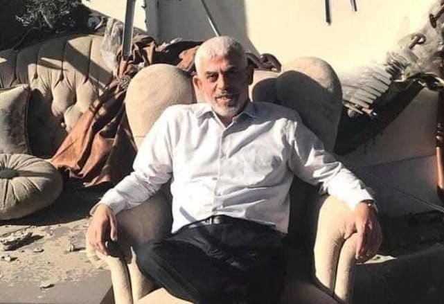 عاش مقاومًا صنديدًا في سبيل الله ومات شهيدًا مقبلًا، ألحق الألم بهم واخترق خطوطهم، أقام الحجة علينا وبدد الأعذار وبيّن الخذلان وفضح خضوع الحكومات العربية والمذلة. أخرس كل ألسنة الخونة والمحتلين مقاومًا فوق الأرض حتي الرمق الأخير علي الجبهات، يثأر لدينه وأهله وأرضه بيده.

بطولته