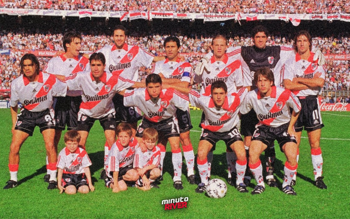 Minuto River (@minutoriverok) on Twitter photo <a href="/RiverPlate/">River Plate</a> <a href="/ramondiaz9dt/">Ramon Angel Diaz</a> <a href="/JUANPABLOANGEL/">Juan Pablo Angel</a> 👉 Los once de aquel partido
🧤 Bonano
🛡️ Lombardi, Trotta, Yepes, Placente
⚙️ Escudero, Astrada, Gancedo
💡 Aimar
🏹 <a href="/JavierSaviolaOK/">Javier Saviola</a> y <a href="/JUANPABLOANGEL/">Juan Pablo Angel</a>
👔 <a href="/ramondiaz9dt/">Ramon Angel Diaz</a> <a href="/RiverPlate/">River Plate</a> <a href="/ramondiaz9dt/">Ramon Angel Diaz</a> <a href="/JUANPABLOANGEL/">Juan Pablo Angel</a> 👉 Los once de aquel partido
🧤 Bonano
🛡️ Lombardi, Trotta, Yepes, Placente
⚙️ Escudero, Astrada, Gancedo
💡 Aimar
🏹 <a href="/JavierSaviolaOK/">Javier Saviola</a> y <a href="/JUANPABLOANGEL/">Juan Pablo Angel</a>
👔 <a href="/ramondiaz9dt/">Ramon Angel Diaz</a>