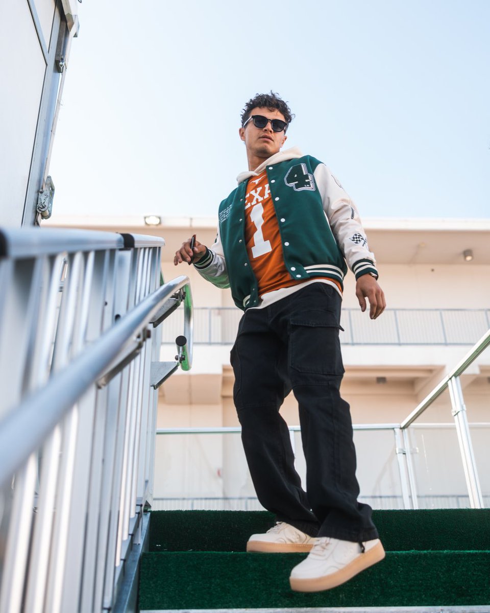 McLarenF1's tweet photo. Serving looks today. 🔥 https://t.co/lmqJ2ZJEH5