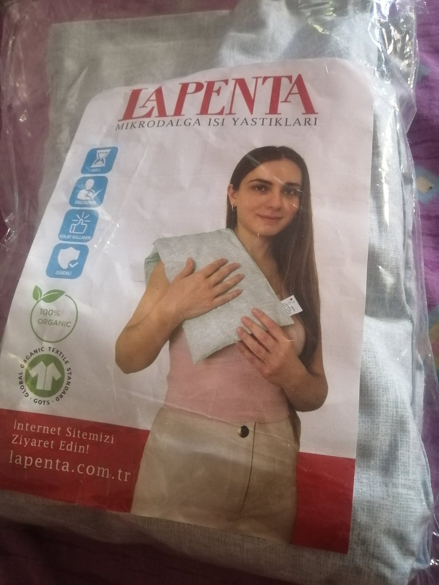 saadetgkolu's tweet photo. Hediye Yastığım geldi. Çok teşekkür ederim @lapentahotpack. Çıkmıyor demeyin çıkıyor takipte kalın https://t.co/ZJCKCFSlzp