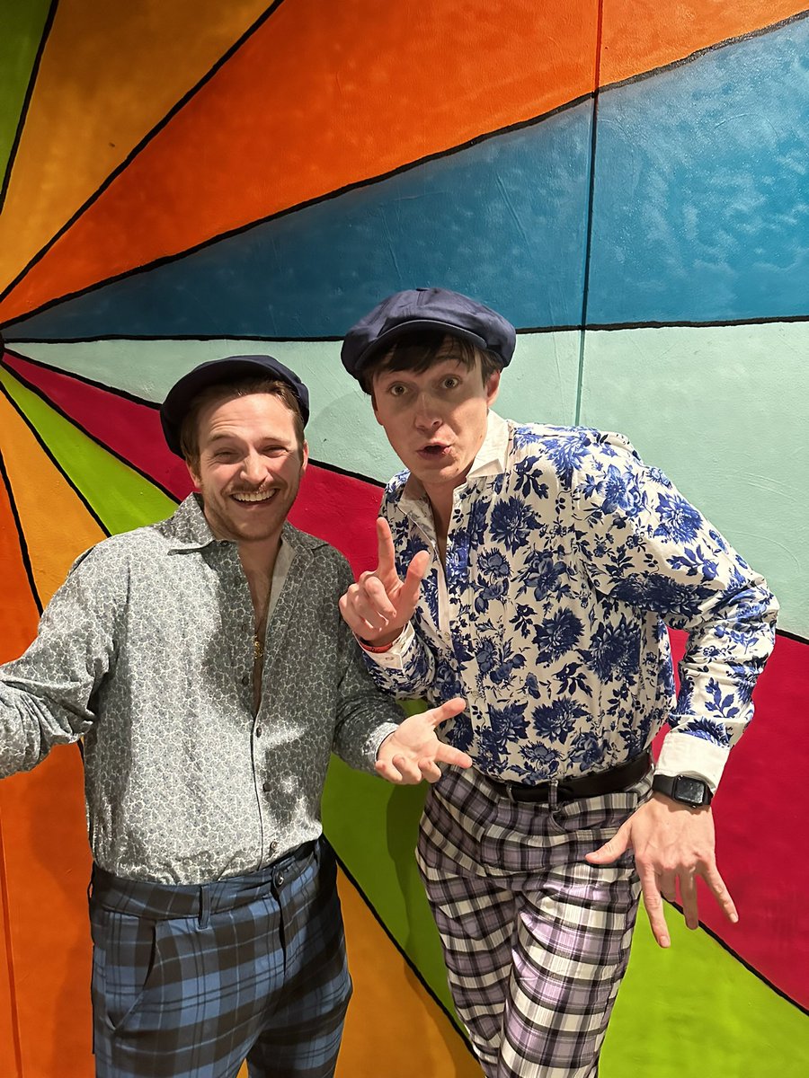 LucasMcCutchen's tweet photo. “professional comedians” https://t.co/gNeGInguN5
