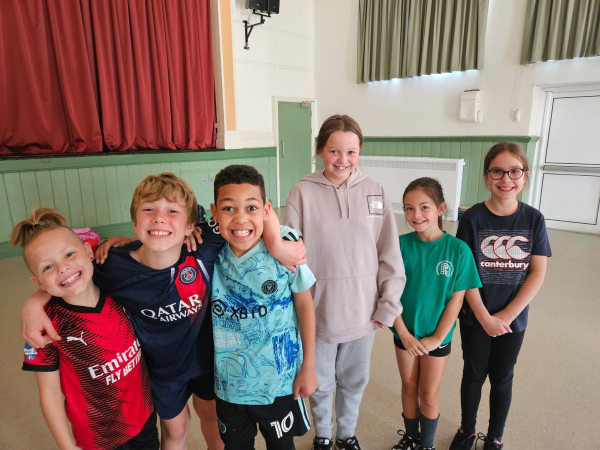 MrsMintoHCIW's tweet photo. Well done to our Sports Ambassadors who successfully completed the Torfaen Sports Development Playmakers programme. We are proud of you all 👏🏻🙌.
@torfaensport https://t.co/u4uKLbHp9d