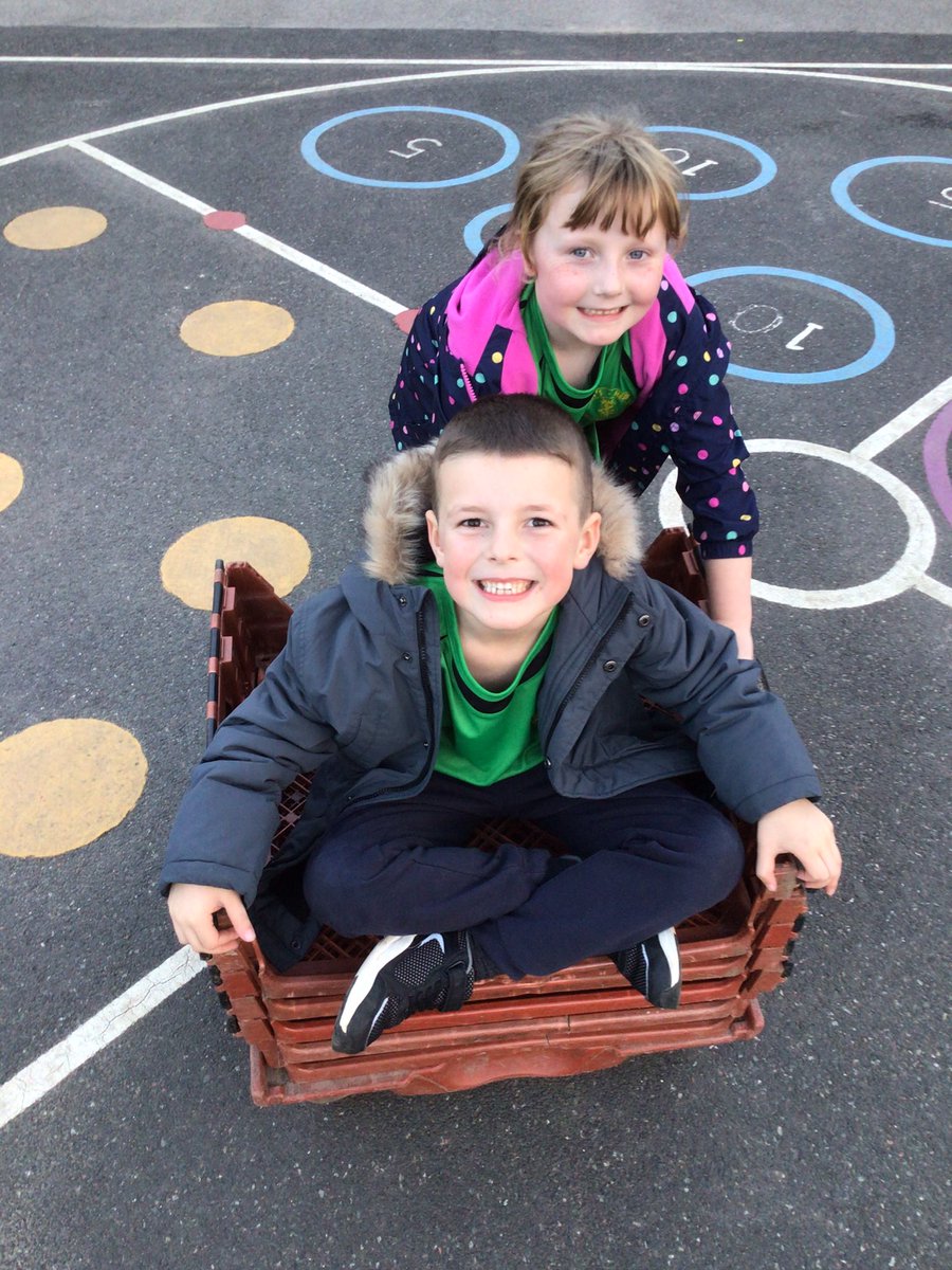 Lots of excited faces 😆 <a href="/LuntsHeathSch/">Lunt'sHeathSch</a>