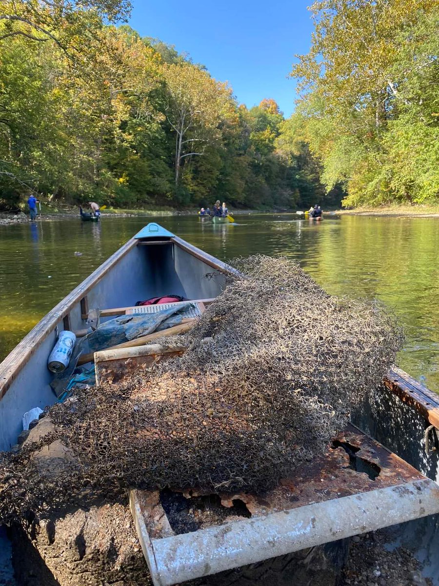 Look at all the junk these amazing volunteers pulled from the Wildcat 😡

📸: <a href="/NICHESLandTrust/">NICHES Land Trust</a>