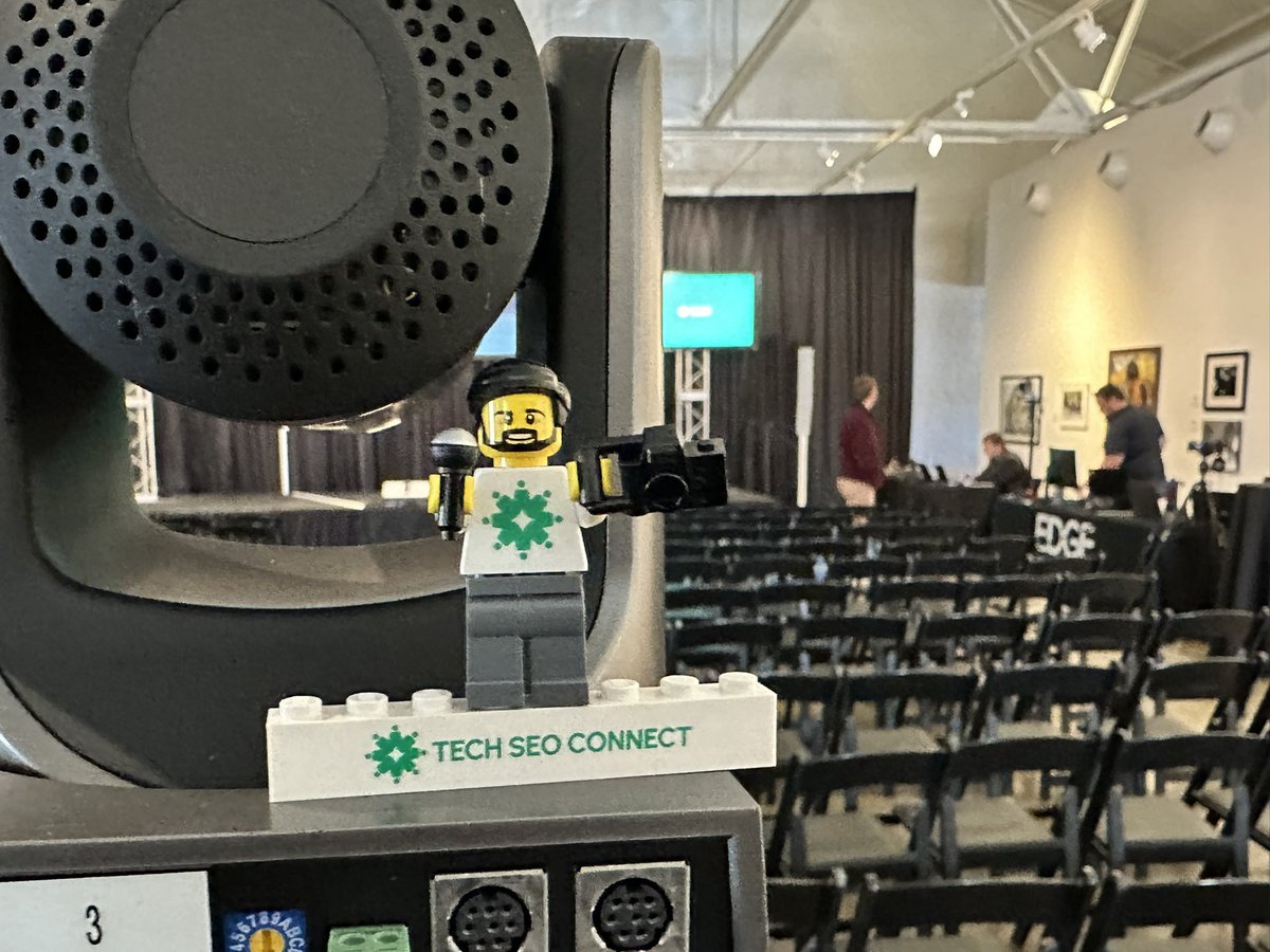 studios_edge's tweet photo. We’re live streaming #TechSEOConnect here in #RaleighNC   Loving the speakers! https://t.co/6RVtrWMdaK