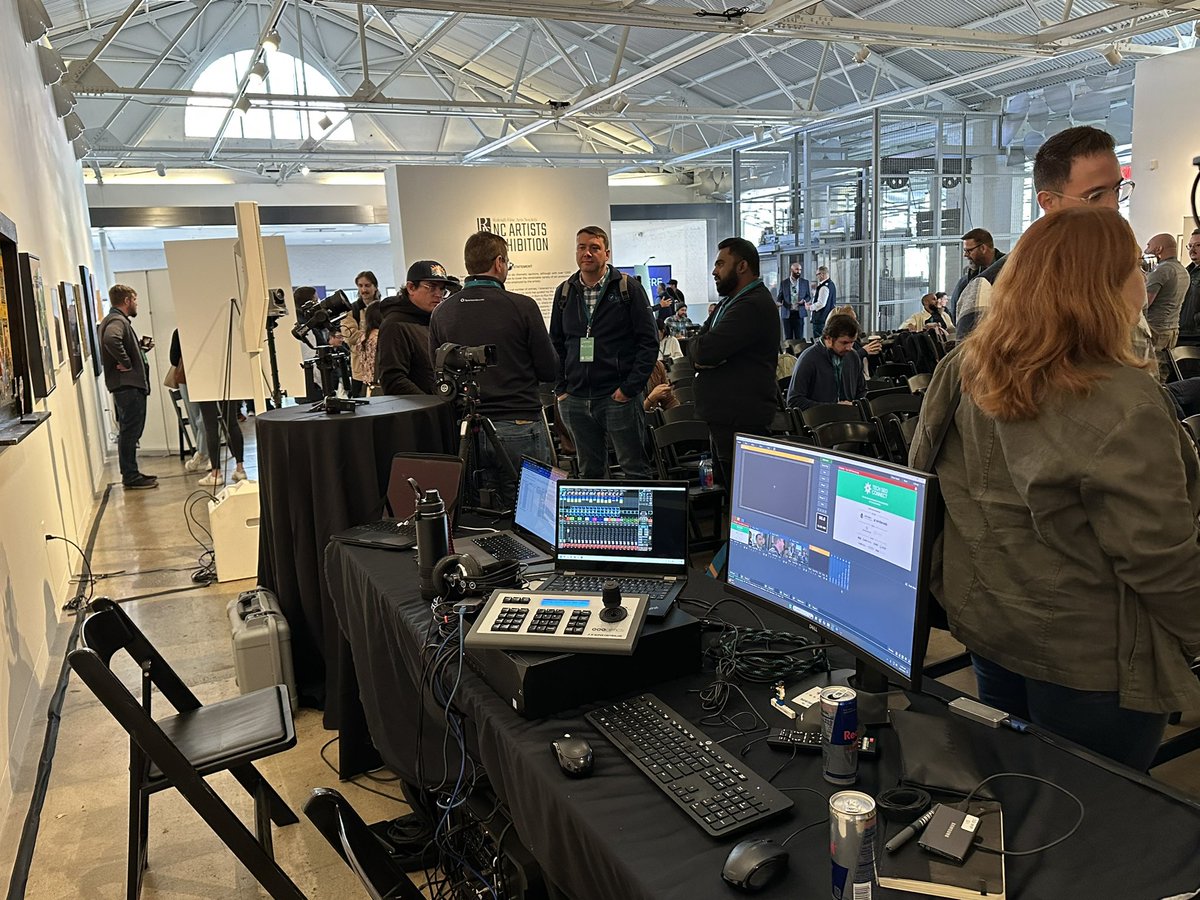 studios_edge's tweet photo. We’re live streaming #TechSEOConnect here in #RaleighNC   Loving the speakers! https://t.co/6RVtrWMdaK