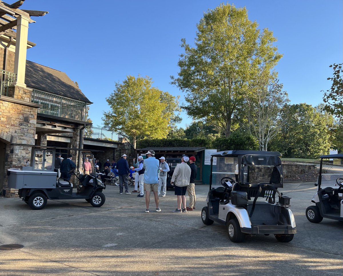 CTSolutionsInc's tweet photo. Our team had fantastic day at our very first Georgia Bankers Association event yesterday! 🏌️‍♂️⛳️

We're already looking forward to the next one! 🎉

#GBAGolfEvent #Networking #GeorgiaBankers #Banking https://t.co/vNemsAdlG5