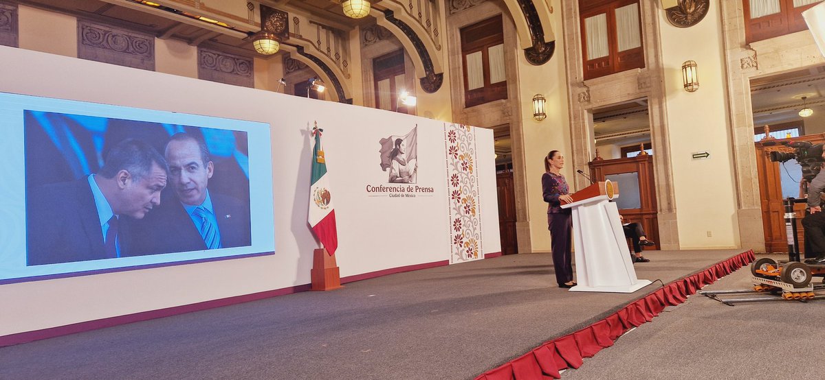 JASRA1's tweet photo. Ante la gravedad de la sentencia del Juez Cogan en contra de Genaro García Luna, la Presidenta de México  @Claudiashein exhorta a todas y a todos los mexicanos a "reflexionar" sobre las causas, hechos y desenlace y con ello garantizar que nunca más se repita  una traición igual. https://t.co/CGvRw0c9wn