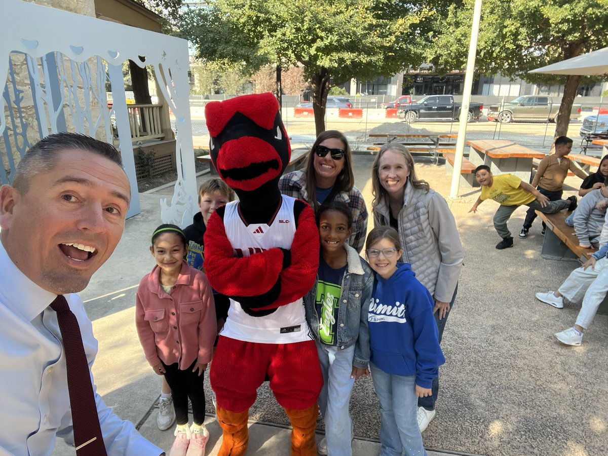 DrBrentRingo's tweet photo. Proud to have @kerrvilleisd partner with the @NCAA on Read to the Final Four Tournament @MarchMadnessMBB in San Antonio in 2025. Read to Succeed! @DanielsES_KISD @StarkeyES_KISD @TESgenacr @NimitzES_KISD The future is 🌟 bright in KISD! #TFND #KISDinspires https://t.co/HZrjJRxoHe