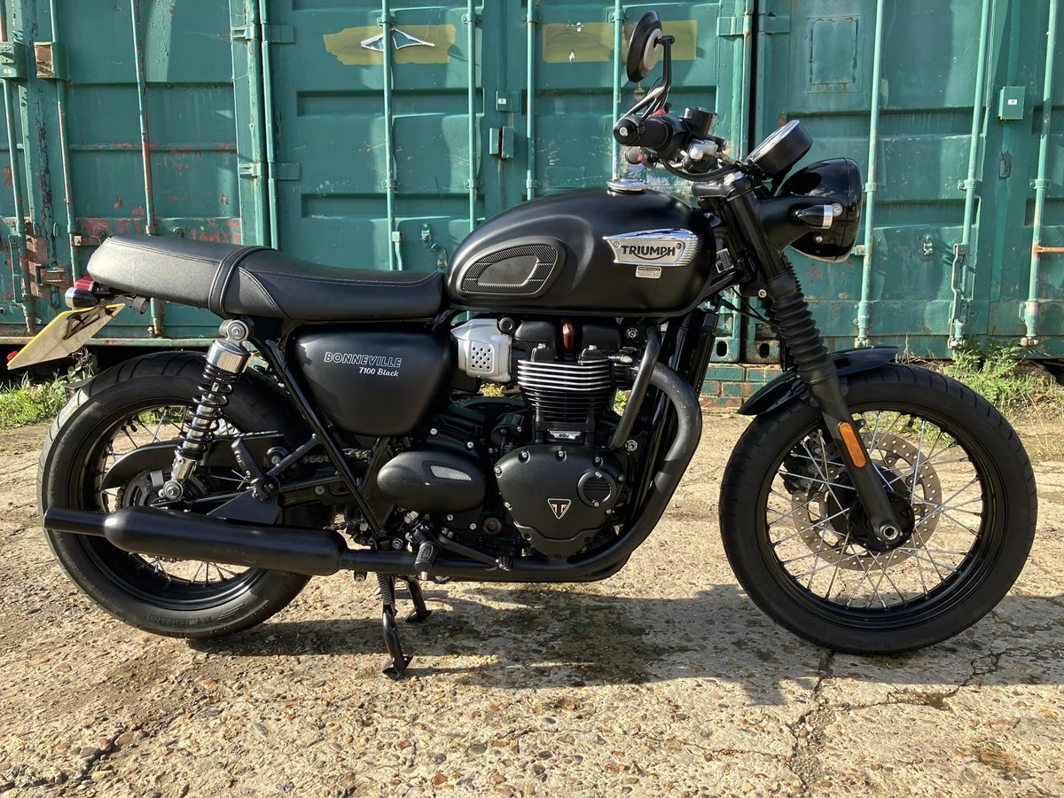 weloveyourbike's tweet photo. Full valet on
@UKTriumph
Bonneville T100 #motorcycles #valeting #detailing https://t.co/AVaL9JGszz