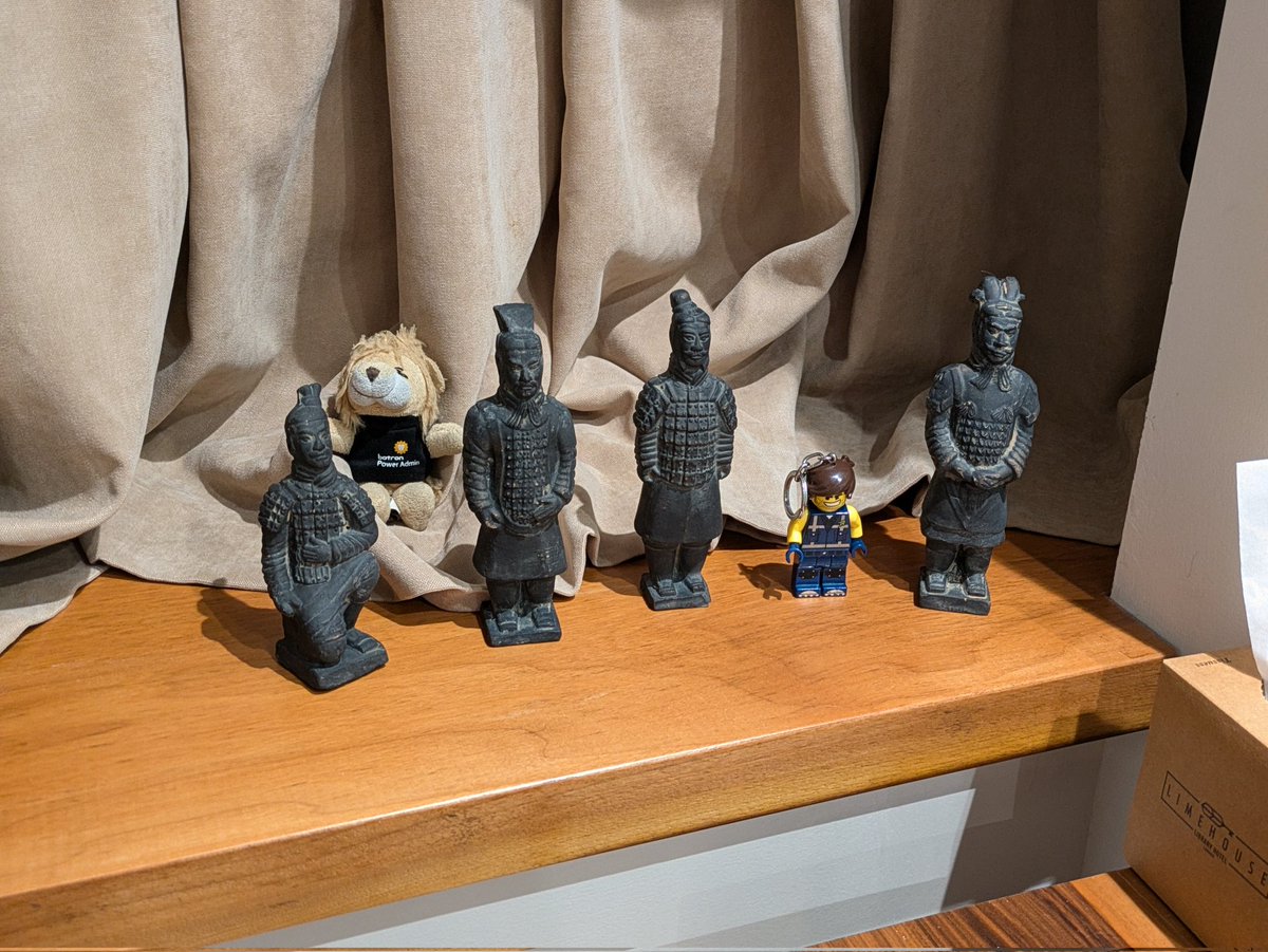 TheFunManAndy's tweet photo. Lao Tzu's: "There's an imposter amongst us!"
Damian: "Yeeeeeet!!!"
Barry: "Sshhhh!!!!!!"
#HotelAntics #Limehouse #London https://t.co/pHEpopMK6z