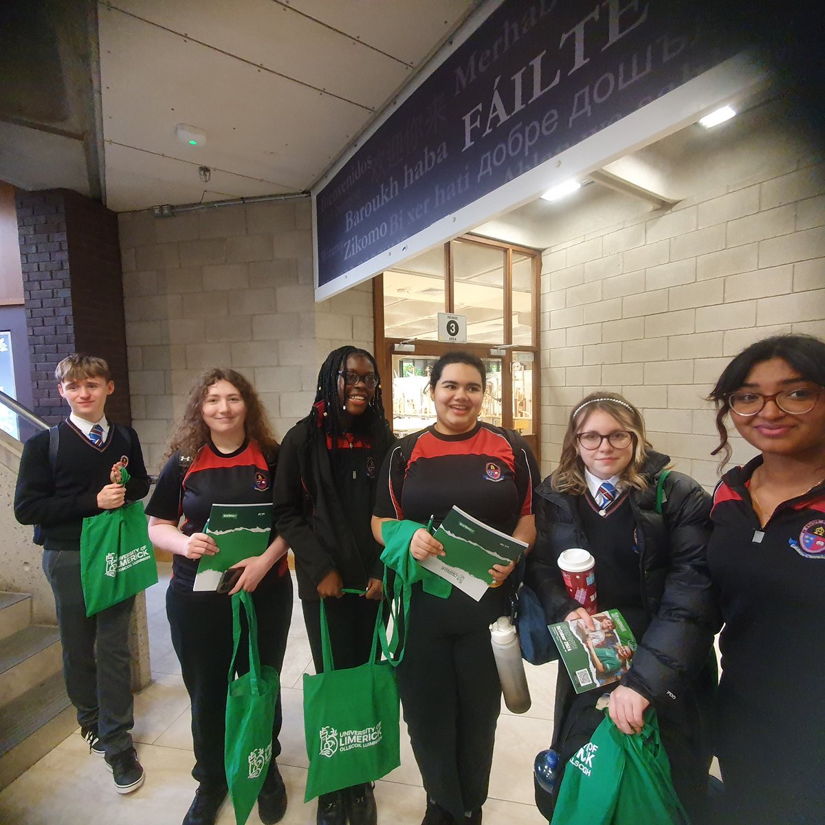 colaiste's tweet photo. Fantastic opportunity for our Coláiste Chiaráin senior students to explore courses and careers at the Limerick colleges Open Day. (MIC, TUS, UL)
@UL 
@LimClareETB https://t.co/xOfw5Melz1