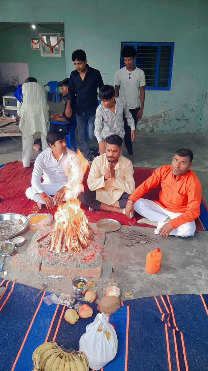bdo_muradnagar's tweet photo. महर्षि वाल्मीकि जयंती के अवसर पर विकास खंड मुरादनगर की विभिन्न ग्राम पंचयातों में पूजन,हवन, शोभायात्रा, रामायण पाठ व भण्डारों आदि कार्यक्रमों का आयोजन किया गया https://t.co/o9Xxsct2m2