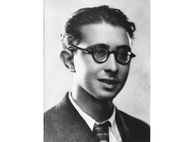 LMatritenses's tweet photo. Hoy te recomendamos que visites la #exposición “Gonzalo #TorrenteBallester, la travesía de un creador" en la @BNE_biblioteca.
☑ Un viaje fascinante a través de la vida y obras de este destacado profesor y literato español.
▶+info: https://t.co/mprPXO0tK0 #librosantiguos https://t.co/j0VlMwQtVR