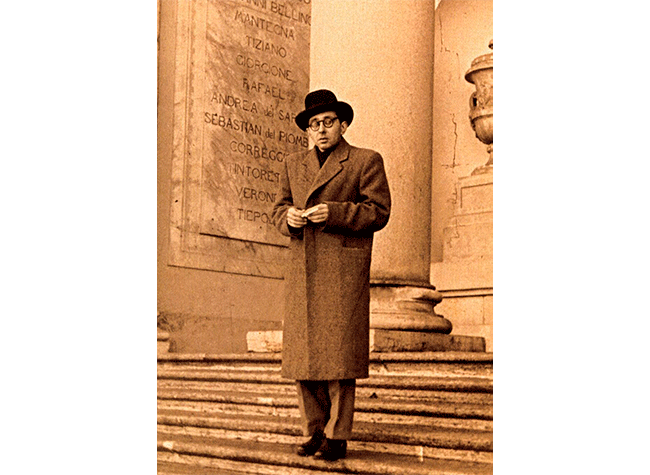 LMatritenses's tweet photo. Hoy te recomendamos que visites la #exposición “Gonzalo #TorrenteBallester, la travesía de un creador" en la @BNE_biblioteca.
☑ Un viaje fascinante a través de la vida y obras de este destacado profesor y literato español.
▶+info: https://t.co/mprPXO0tK0 #librosantiguos https://t.co/j0VlMwQtVR
