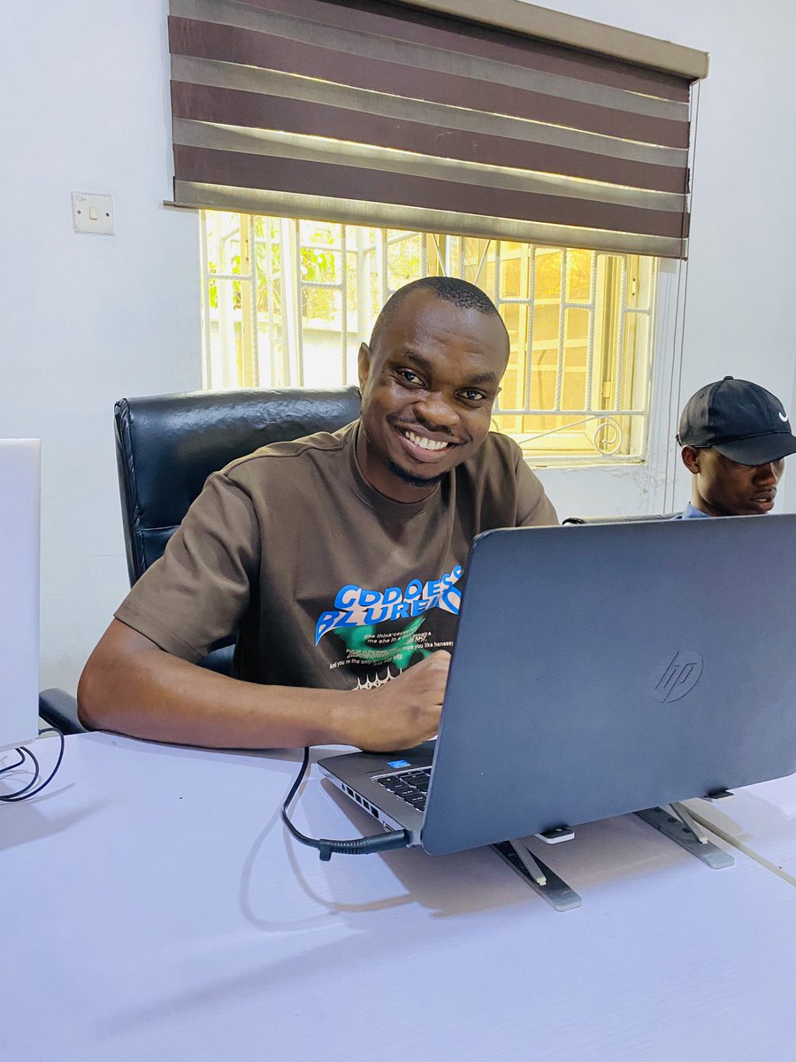 patinnojoe's tweet image. Many see the smile, but miss the story in the eyes 😵‍💫. My smile shines bright, but my eyes are running on low battery, begging for sleep. #Techie #CodingLife #DeveloperProblems #100DaysOfCode #SleepIsOverrated #TechHustle #NightOwl #BuildInPublic #CodeNewbies